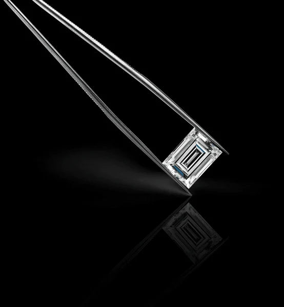 A Complete Guide to Baguette Cut Diamonds