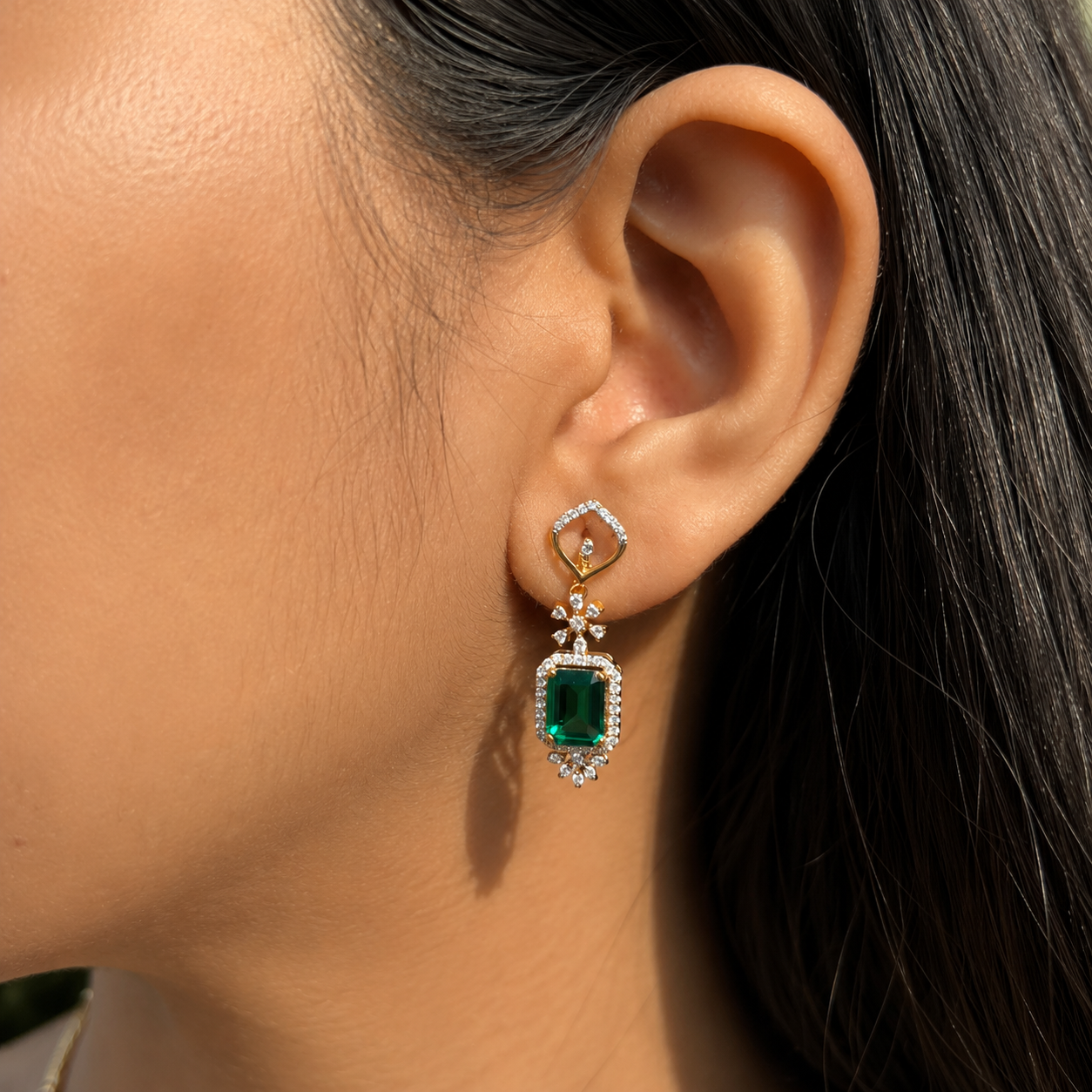 Blake Emerald Diamond Necklace