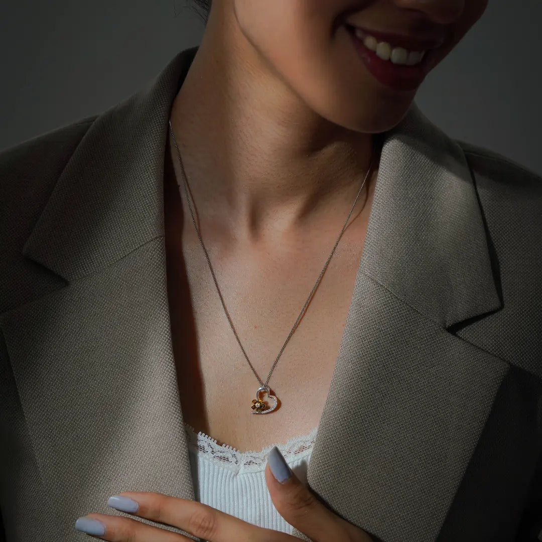 Love Blossom Diamond Pendant Prospective view