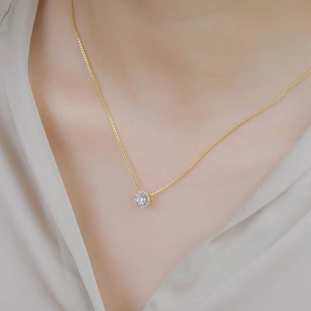 Betty Halo Round Diamond Pendant Front View