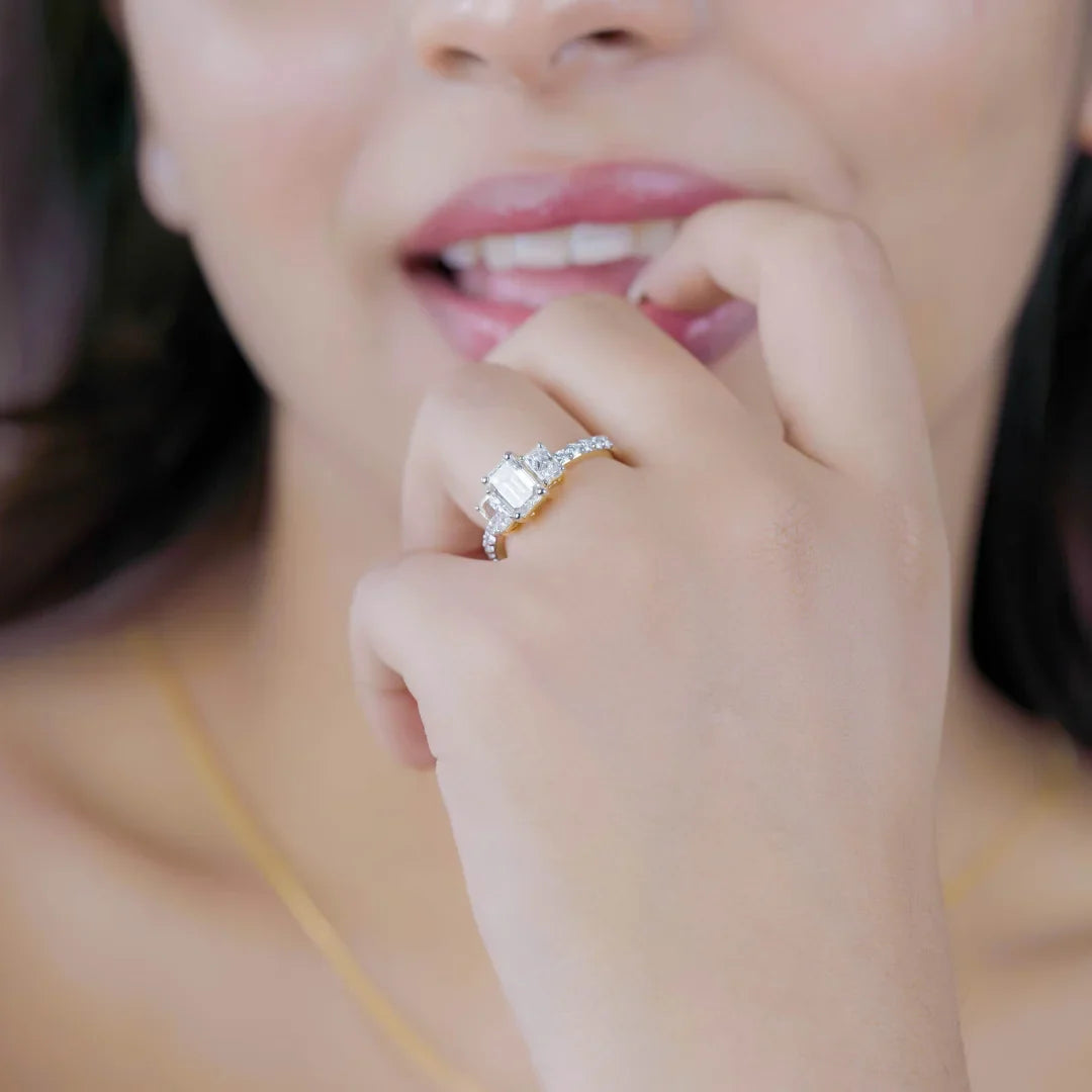 Three Stone Emerald Diamond Ring_in-stock