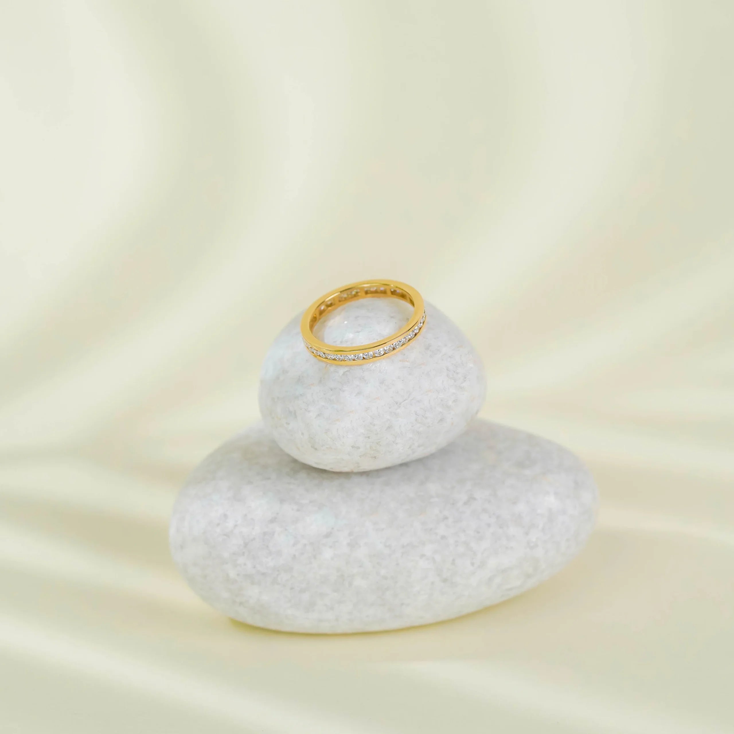 Luminous Diamond Band Prospective View