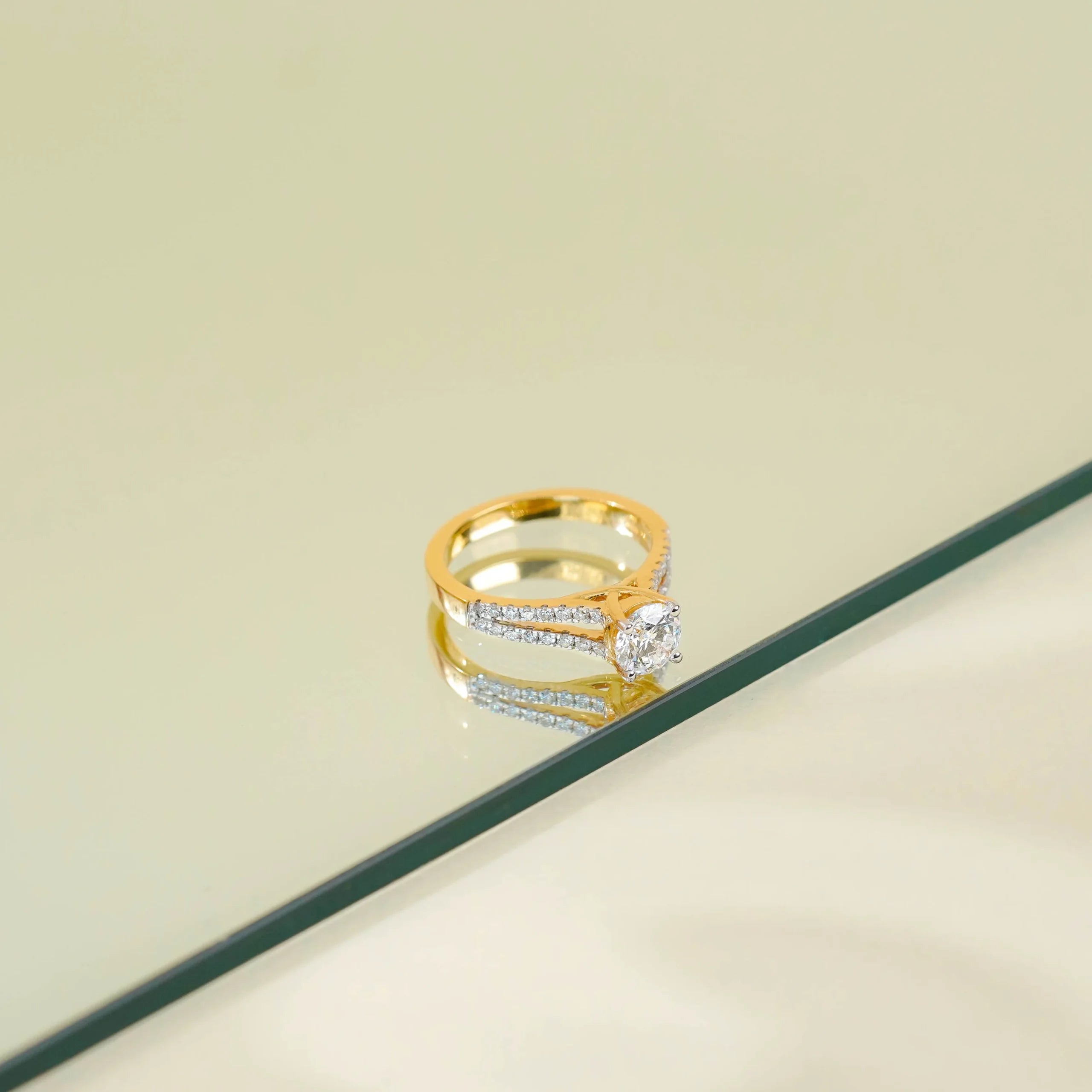 Ashez Diamond Ring Prospective View