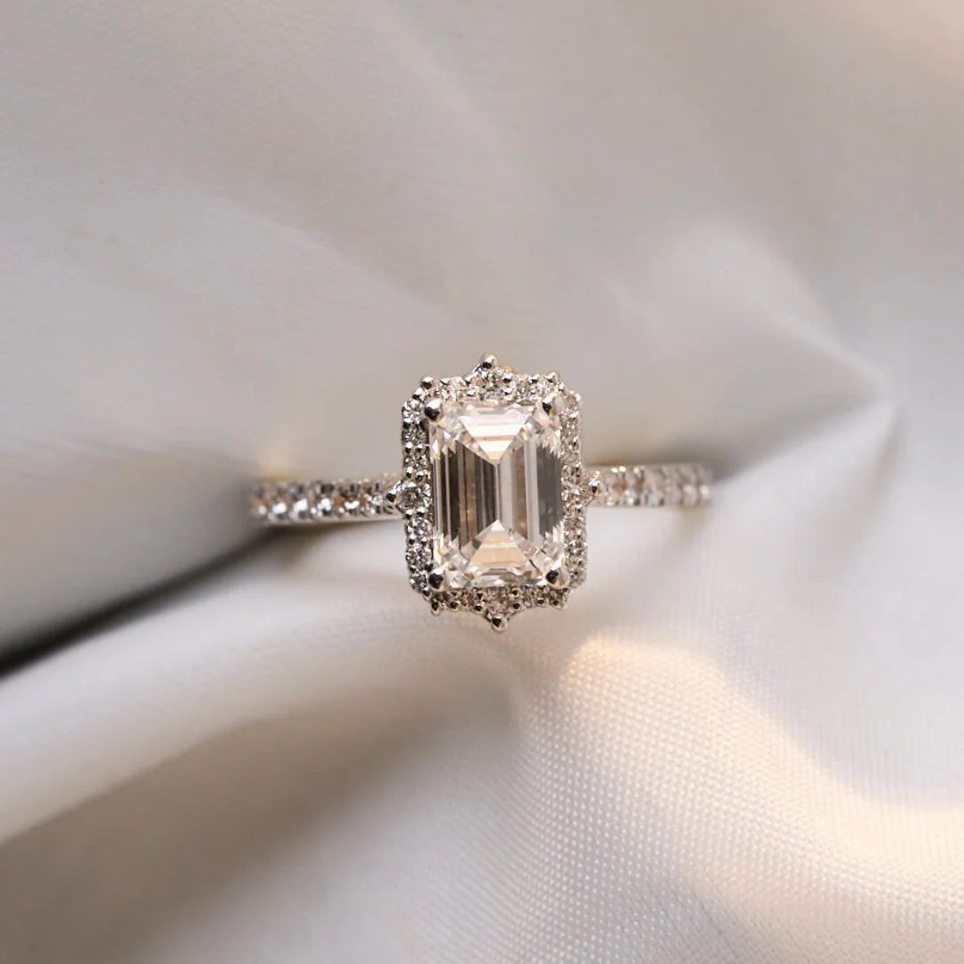 1.5 CT Emerald Diamond Ring Prospective view