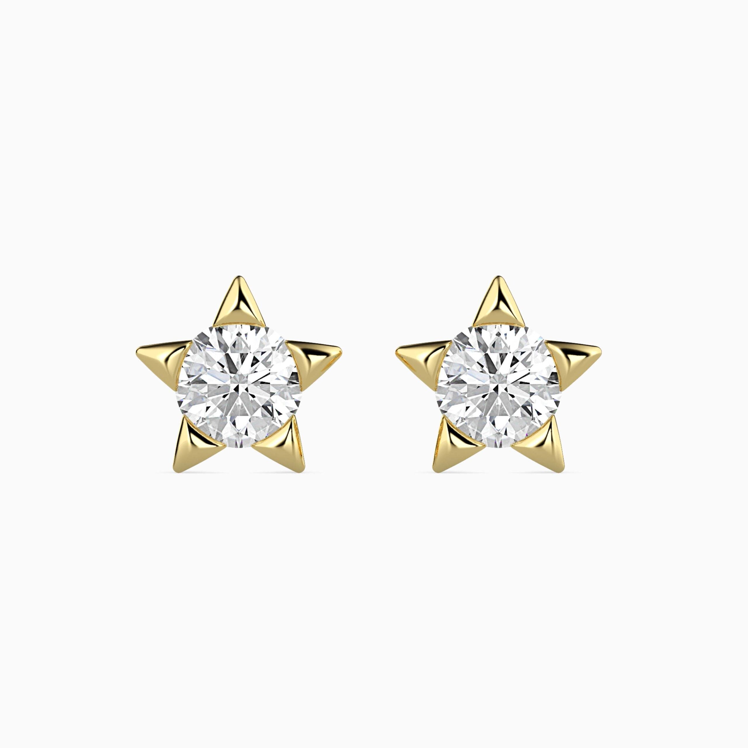 Solitaire Star Studs Front view in 9KT