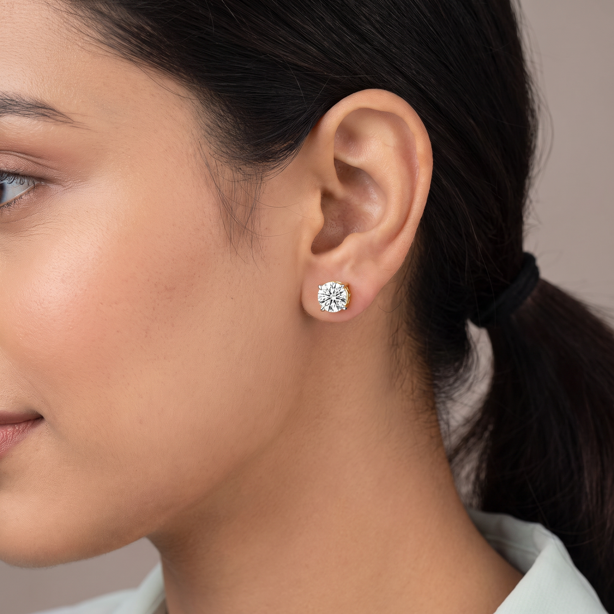 2 CT Classic Round Diamond Studs