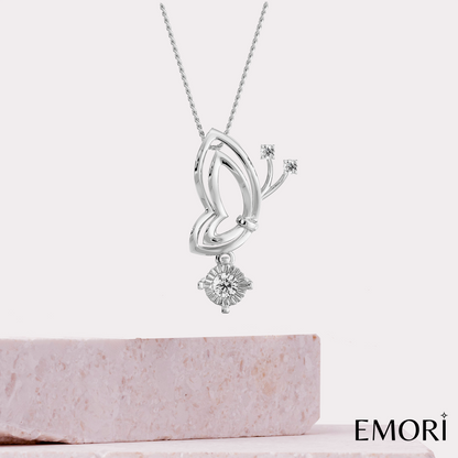 Artistic Diamond Pendant Prospective View