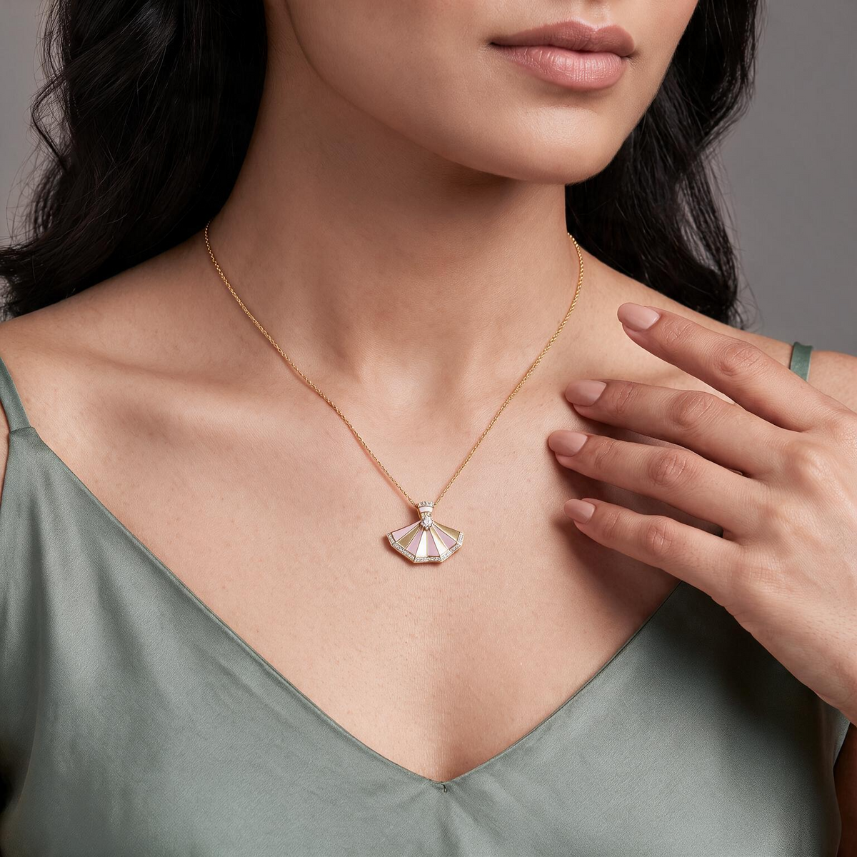 Lavender Gleam Lab Grown Diamond Pendant