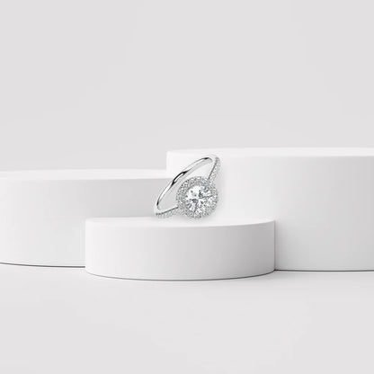 Lab-Grown Queen Solitaire Diamond Ring_in_stock