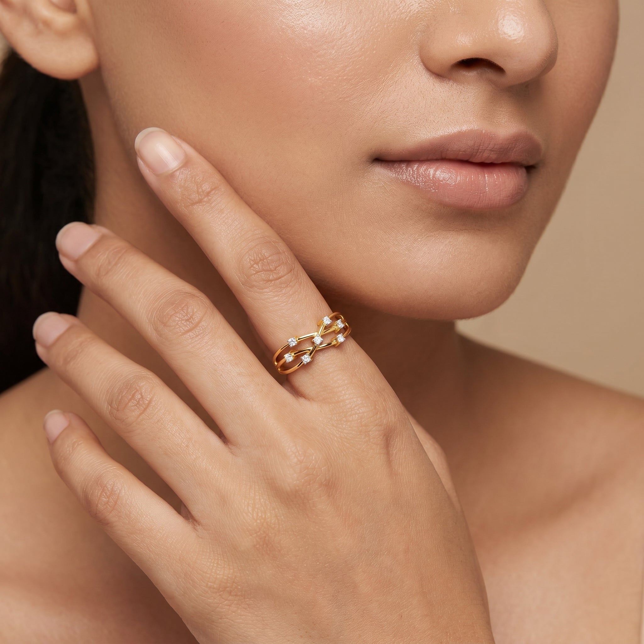 Glimmering Intertwine Lab Grown Diamond Band