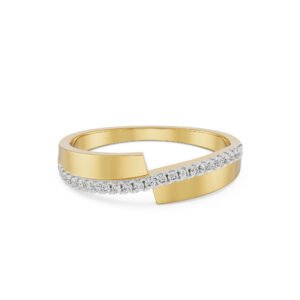 Diamond Ring in 14 KT Yellow Gold or 18 KT Yellow Gold. engagement rings for women. diamond ring price. solitaire diamond ring